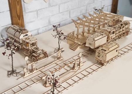 Сборная модель Ugears Переезд с рельсами