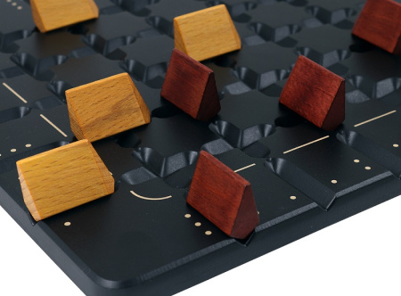 Сквадро (Squadro)