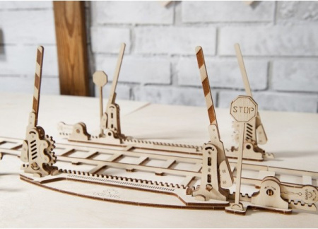 Сборная модель Ugears Переезд с рельсами